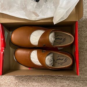 Mary Jane Shoes Propet Leather- Woman’s Size: 10 Wide. New in box.